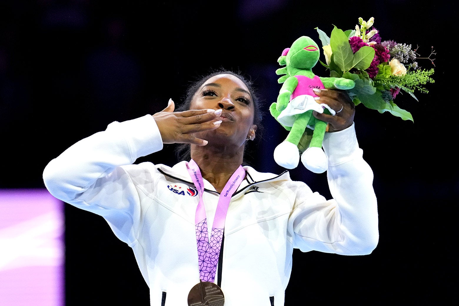 Simone Biles falls on the vault—and still wins silver at the World Championships.