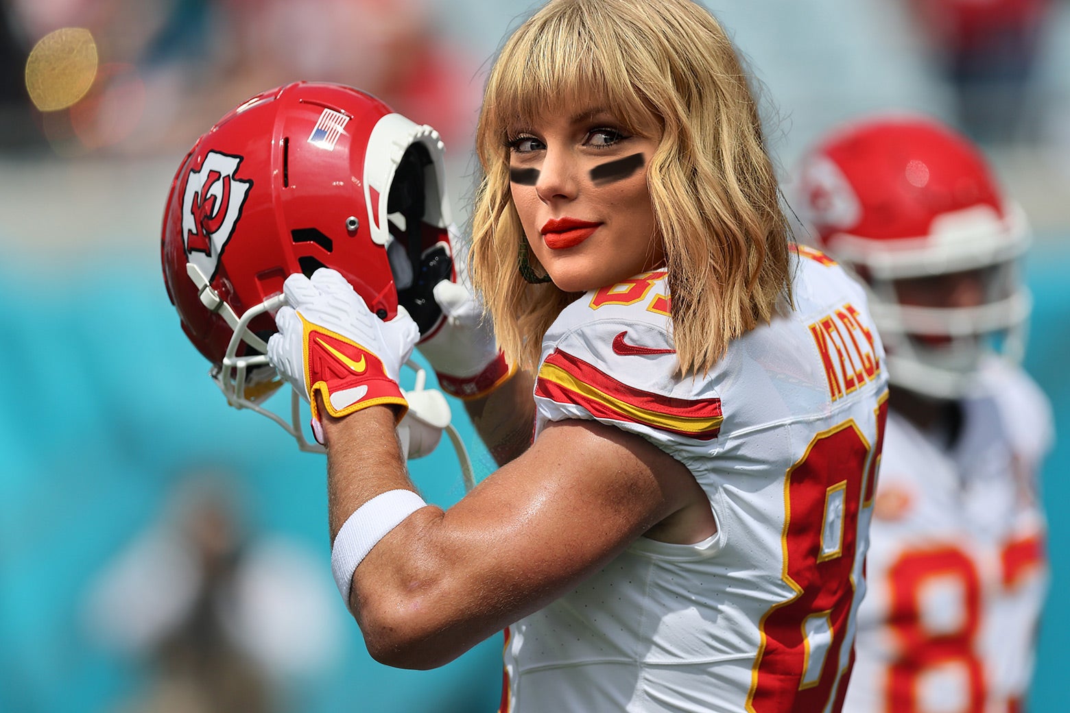 Taylor Swift turns out to see Travis Kelce, Kansas City Chiefs