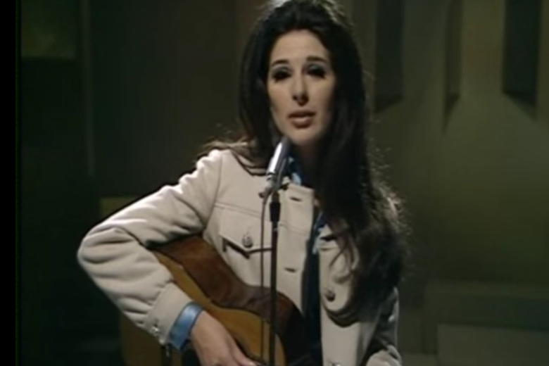 Bobbie Gentry sings "Ode to Billie Joe"