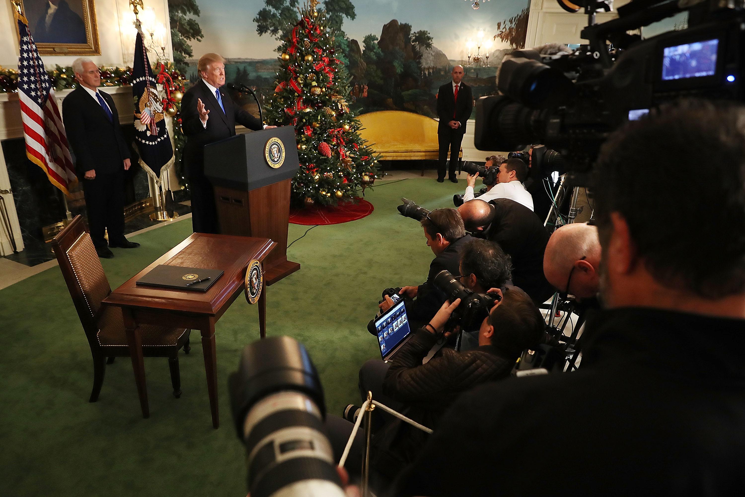 WASHINGTON, DC - DECEMBER 06:  U.S. President Donald Trump announces that the U.S. government will formally recognize Jerusalem as the capital of Israel with Vice President Mike Pence (L) in the Diplomatic Reception Room at the White House December 6, 2017 in Washington, DC. In keeping with a campaign promise, Trump said the United States will move its embassy from Tel Aviv to Jerusalem sometime in the next few years. No other country has its embassy in Jerusalem.  (Photo by Chip Somodevilla/Getty Images)