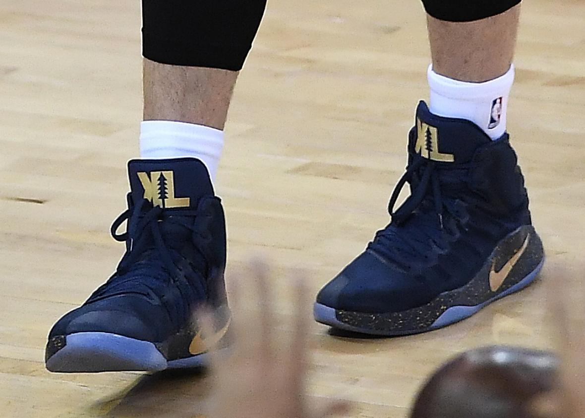 Kevin Love's Nike logo, reviewed.