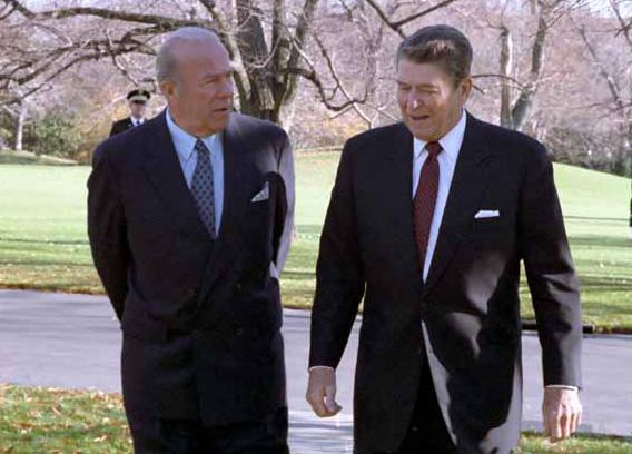 George Schultz and President Reagan in 1986.