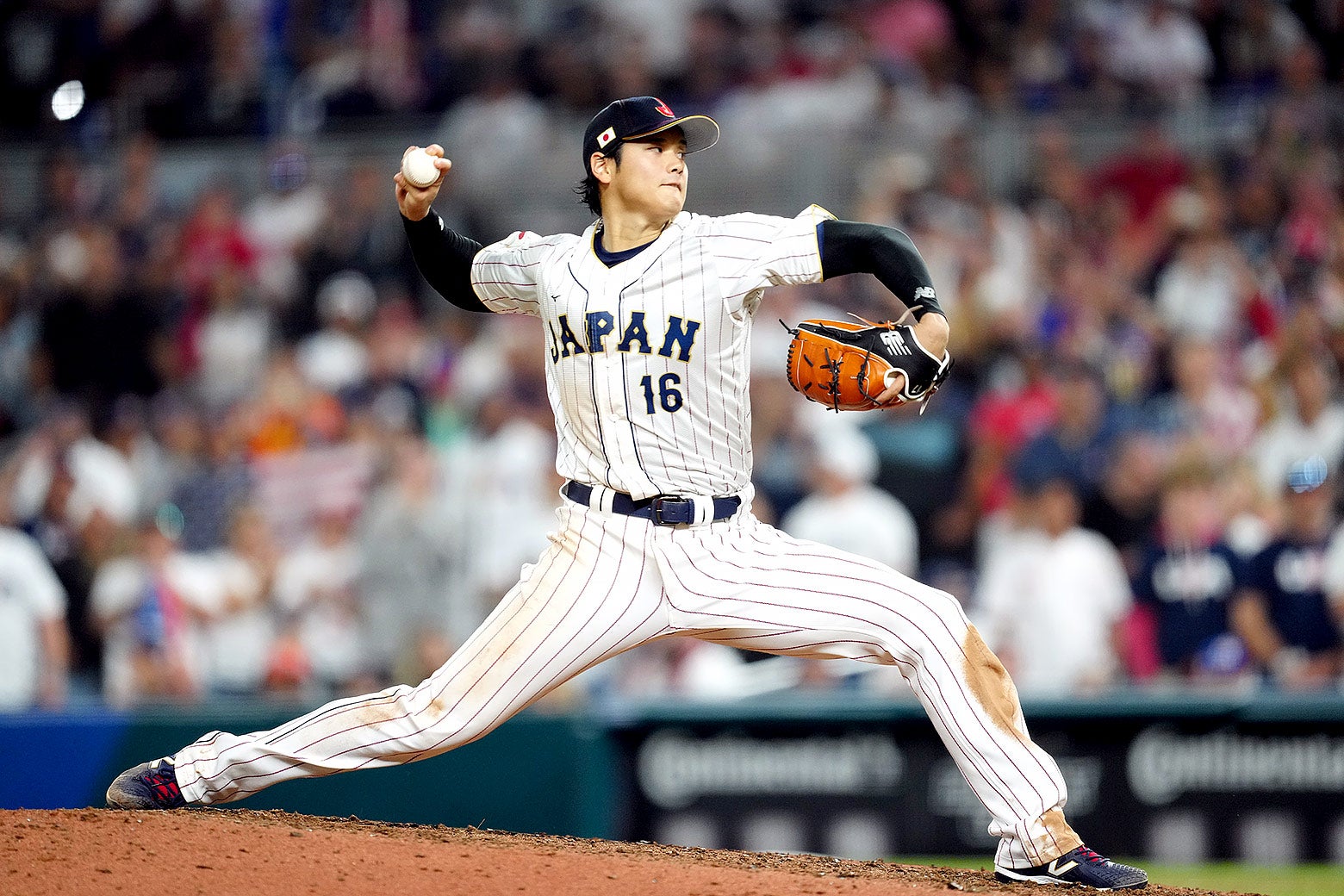 Shohei Ohtani throwing a pitch.