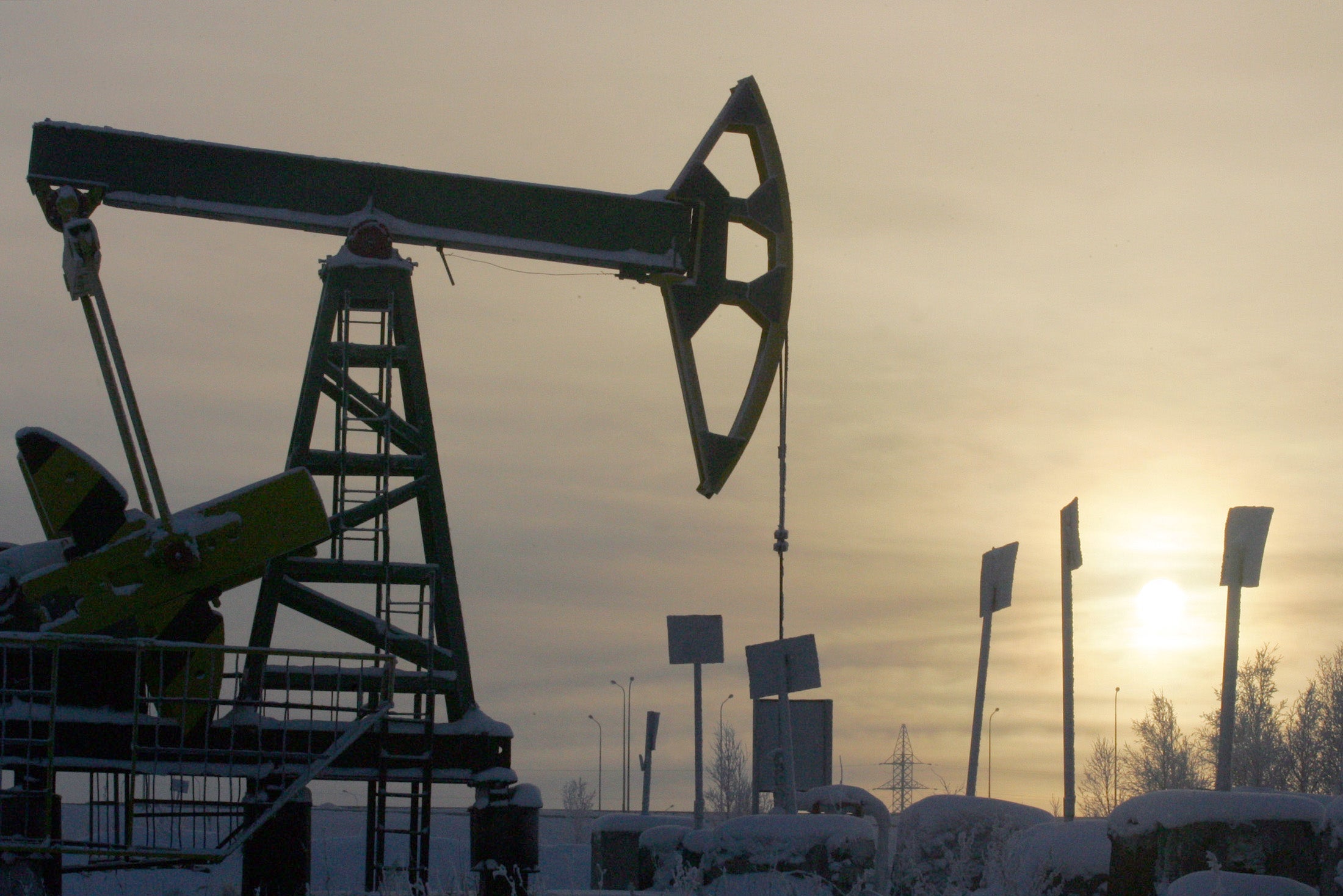An oil well at sunset near Nefteyugansk