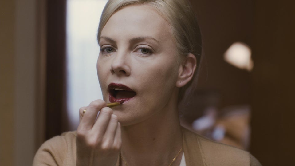 In Young Adult Charlize Theron Isnt “unlikable” Shes Mentally Ill 