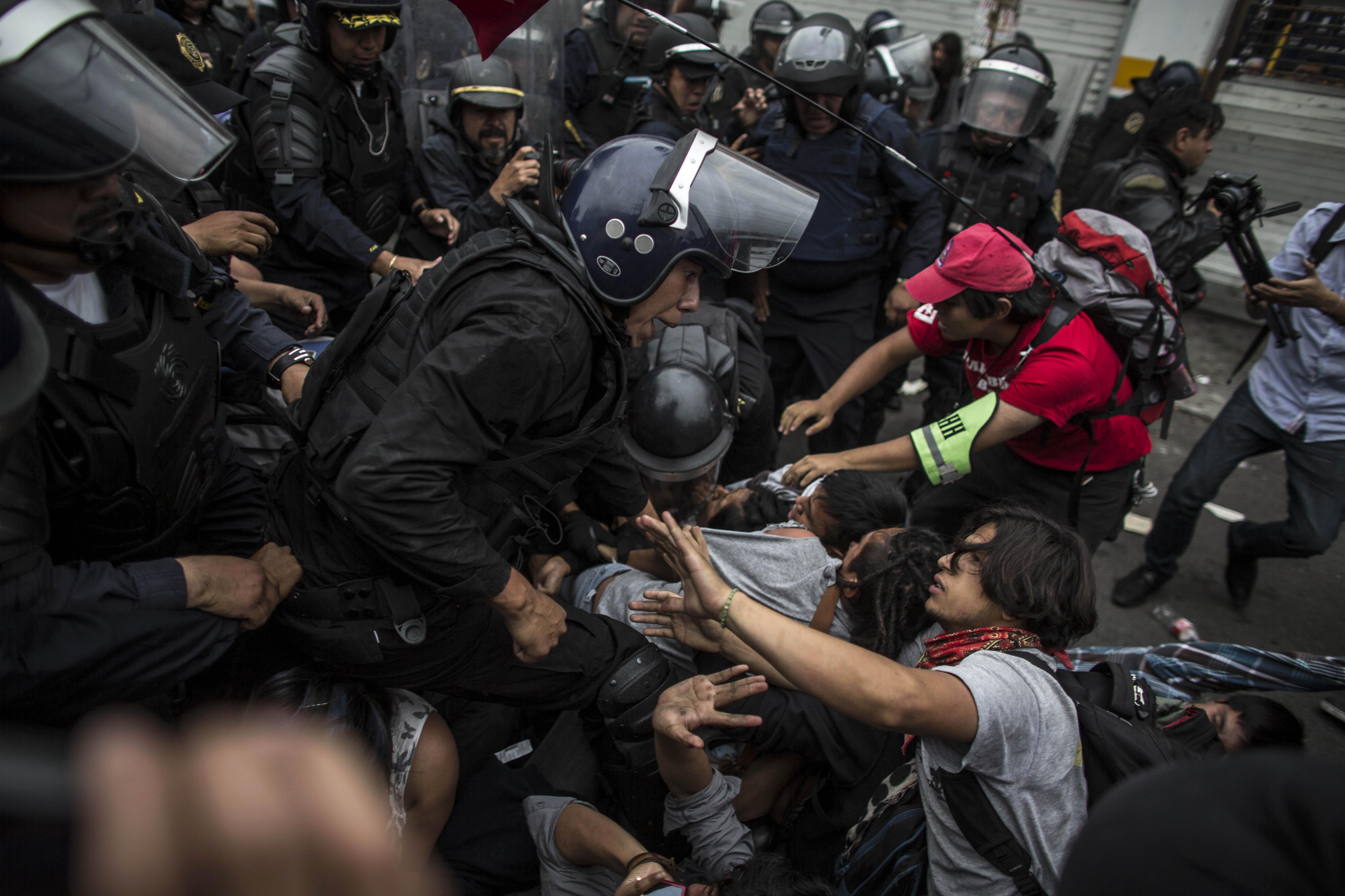 mexico protests ayotzinapa missing students.