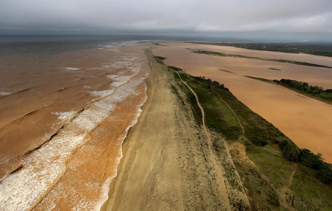 brazil's mining dam disaster photos.