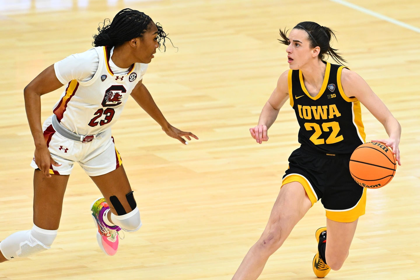 Caitlin Clark Salary: WNBA Pay, NIL Money & Endorsement Deals Caitlin Clark Nike deal and salary: WNBA pay is only part of the problem.