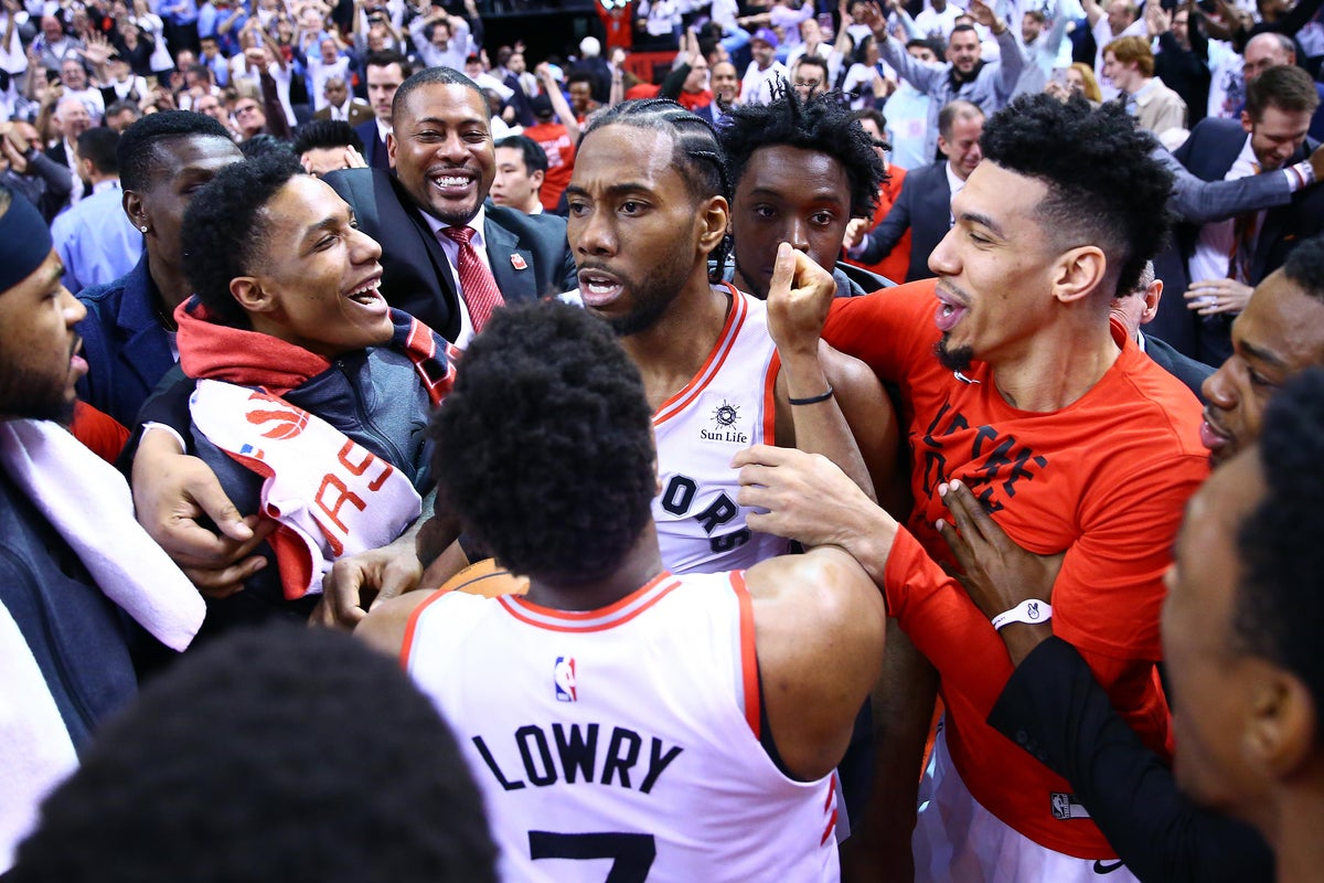 ClutchPoints on X: The NBA has witnessed 821 game-winning buzzer beaters  in both the regular season and playoffs, epitomizing the heart-stopping  nature of basketball. Among these, Michael Jordan's NINE game-winners stand  out