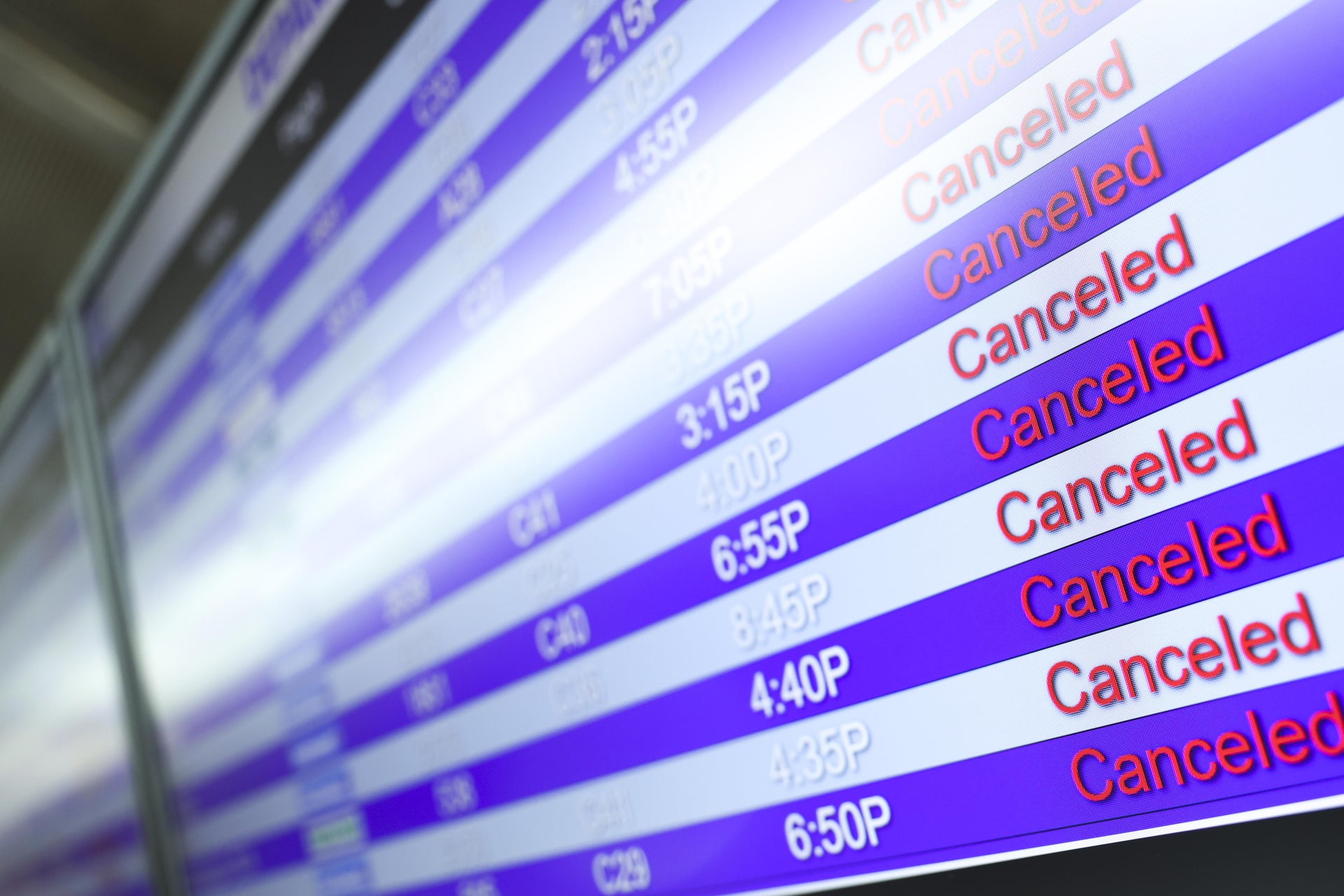 flights-are-getting-more-expensive-and-can-be-canceled-last-minute