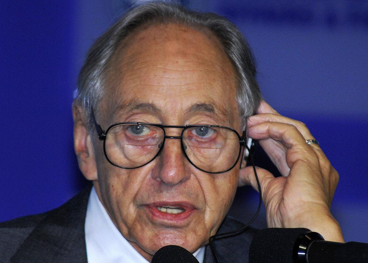 Futurist Alvin Toffler speaks to an international forum on global warming and oceans in Seoul in 2007. Toffler died June 27 at age 87.