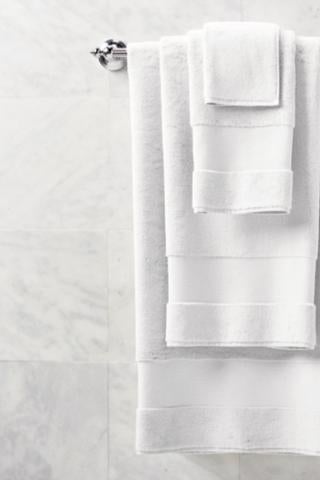 Frontgate Resort Cotton Bath Towel