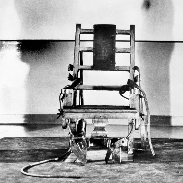 Scarcity of lethal injection drugs leads to Virginia electric chair bill.