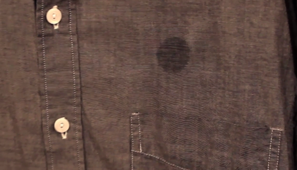 Removing oil or grease spots on clothes Use chalk to get stains out (VIDEO).