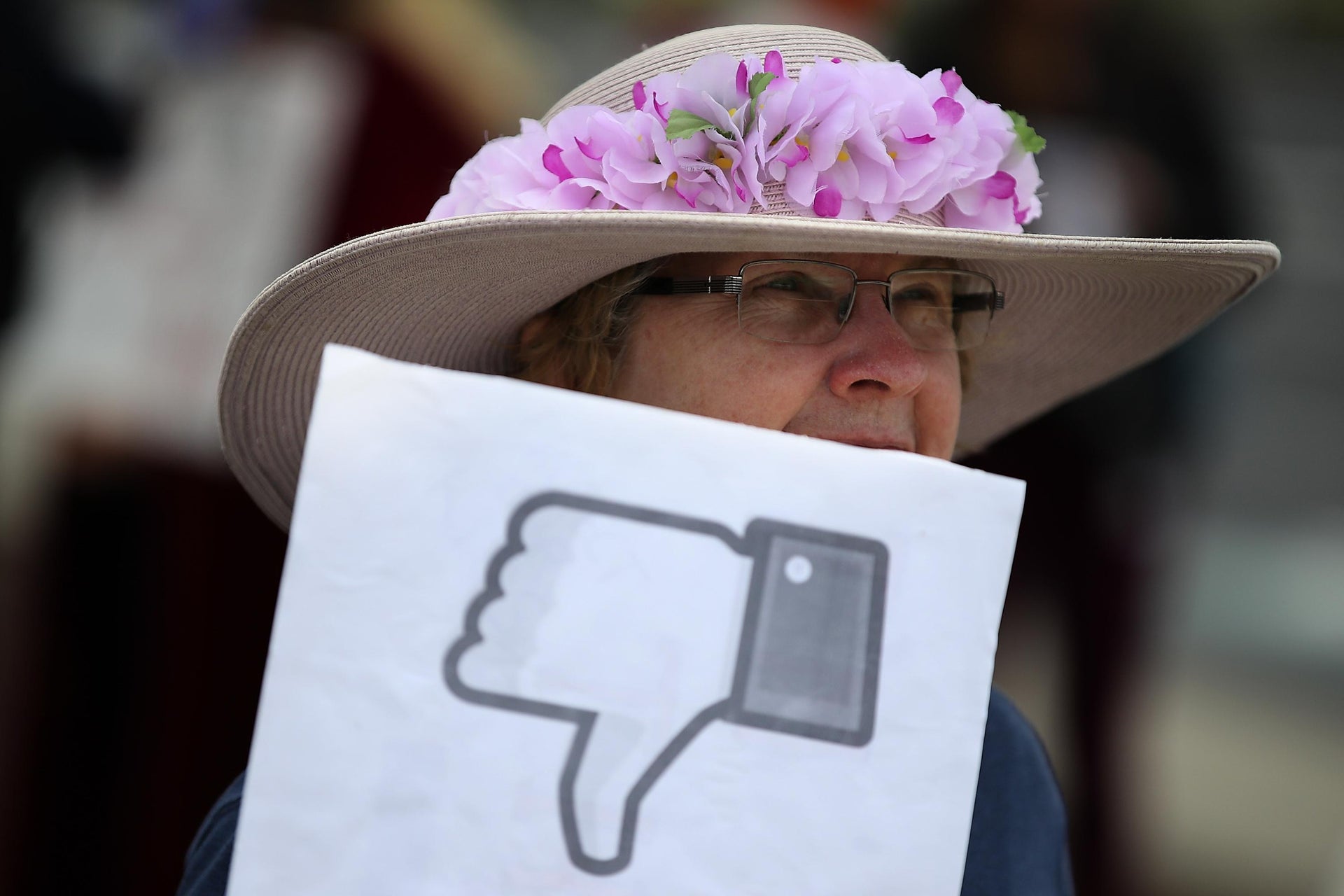 Facebook changed 14 million people’s privacy settings to “public