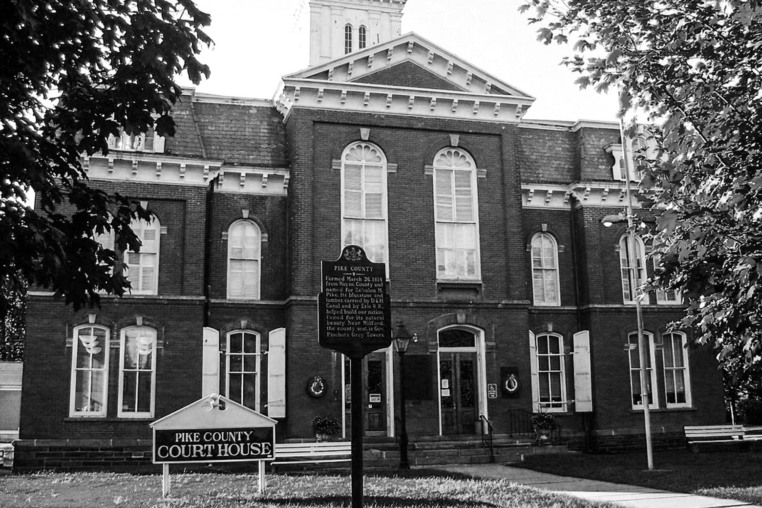 Exterior of Pike County Courthouse in Milford, Pennsylvania.