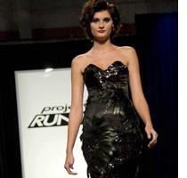 christina aguilera project runway dress Christina Aguilera Wears Iconic Versace Dress 20 Years Later