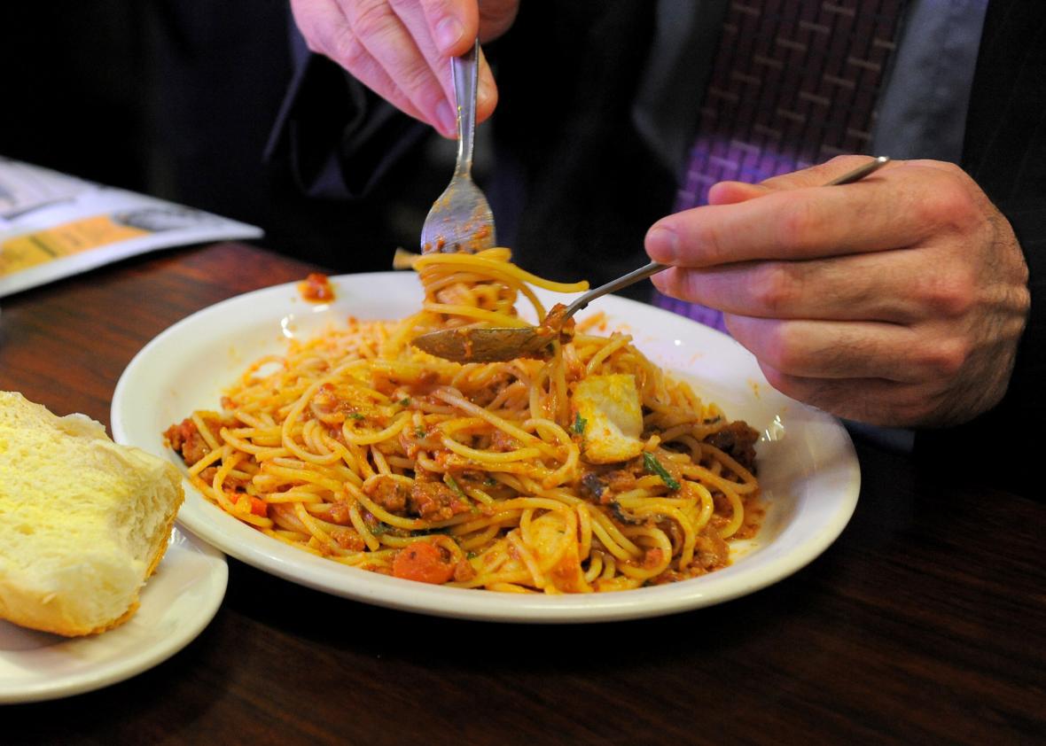 Why don’t Italians break long pasta before cooking it?