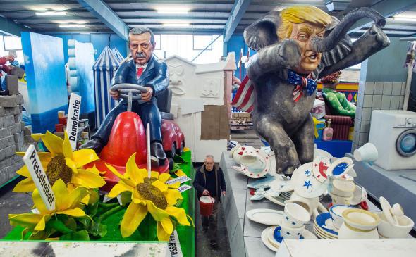 Erdogan and Trump carnival floats