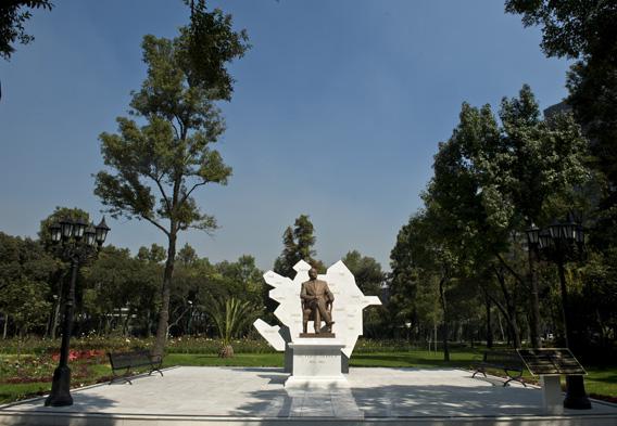 Sculpture of former president of Azerbaijan Heydar Aliyev, pictured on October 22, 2012, at Reforma avenue, in Mexico City.