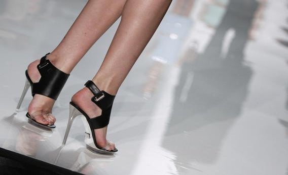 568px x 346px - Anthony Weiner's â€œamazing fuckme shoesâ€: Why men dig women in high heels.