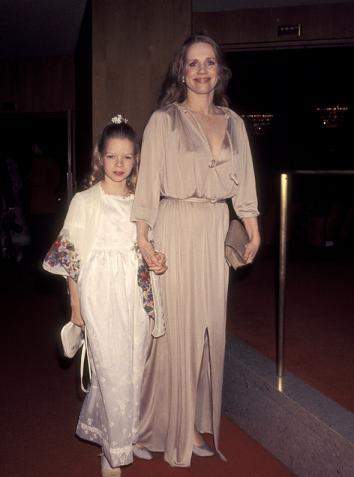 1970s red shop carpet fashion