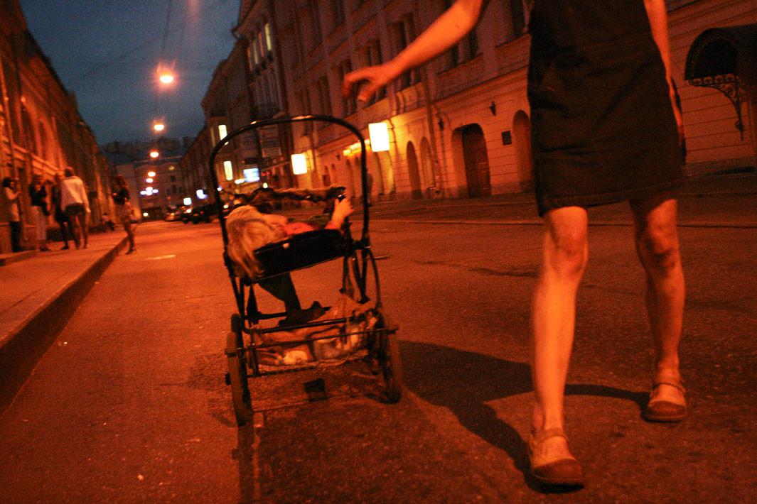 Lila is returning home from a night party with Anfisa sleeping in a baby pram. Lila and Pasha live together for five years. They have a daughter, Anfisa, 2 years old. They are punks and drug-users, their home is often noisy and full of occasional guests. Lilya has sexually transmitted desease and doesn't know her HIV diagnoses. Unthough all that, they love each other and their little daughter and try to take care of her properly. 