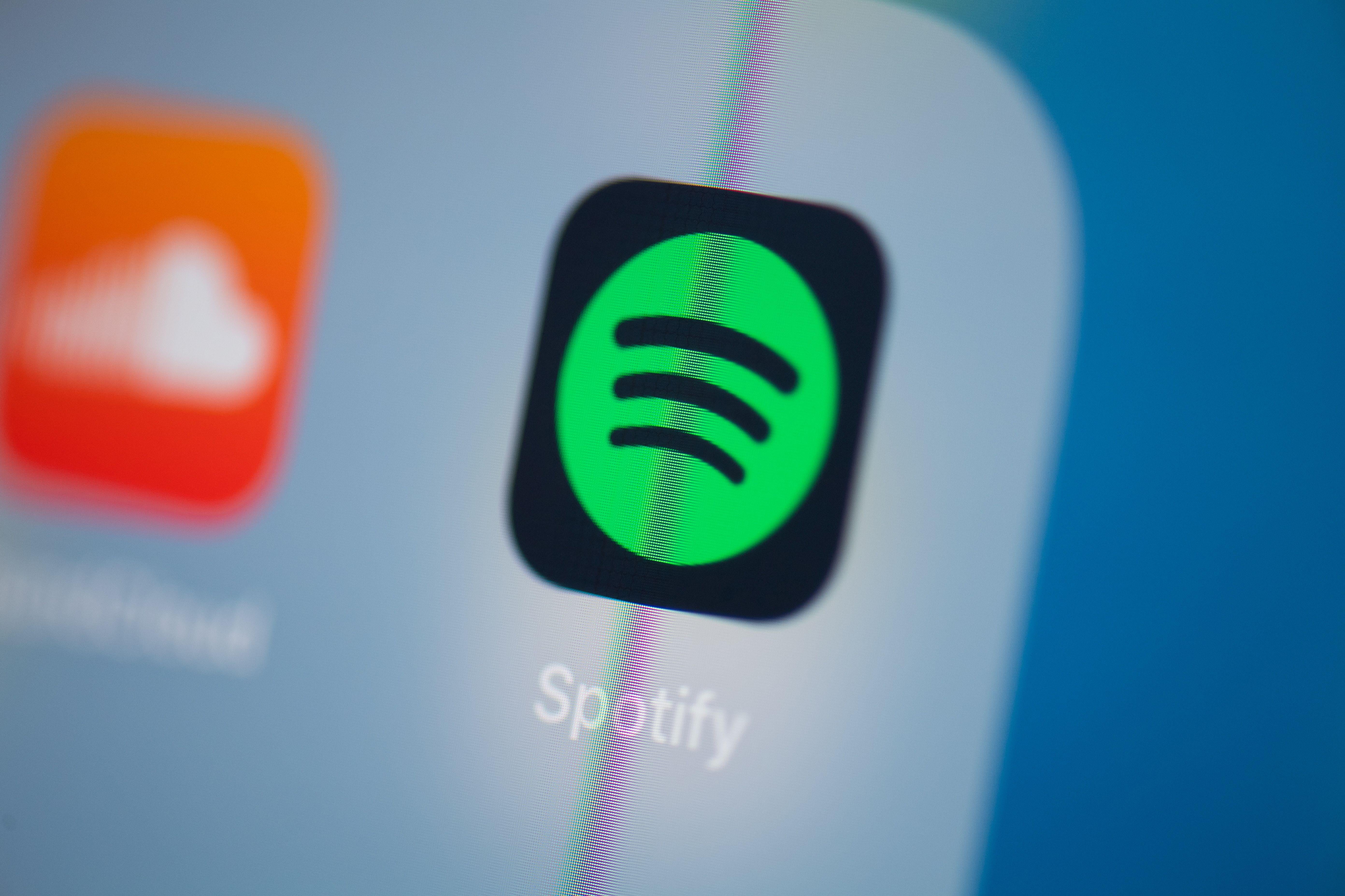 Quem dá mais? Apple Music paga o dobro do valor oferecido pelo Spotify no  streaming 