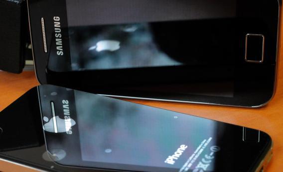 Samsung Galaxy and Apple iPhone