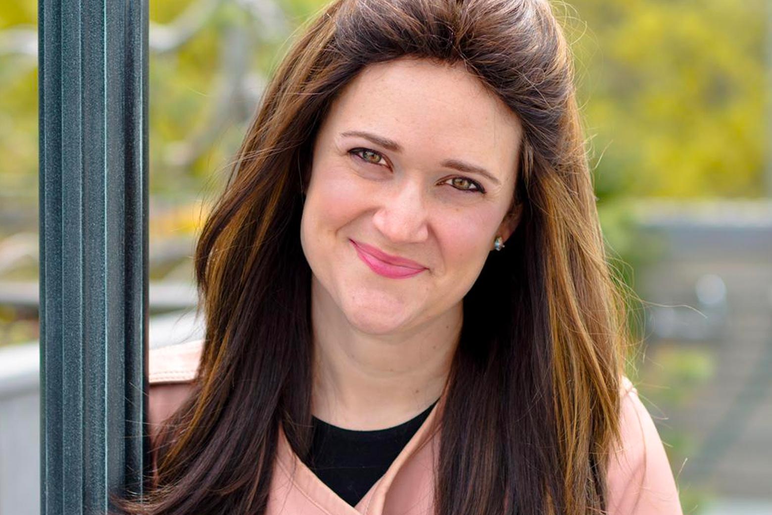 A smiling woman.