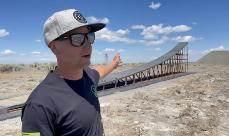 Daredevil Alex Harvill Dies While Practicing for Record Motorcycle Jump