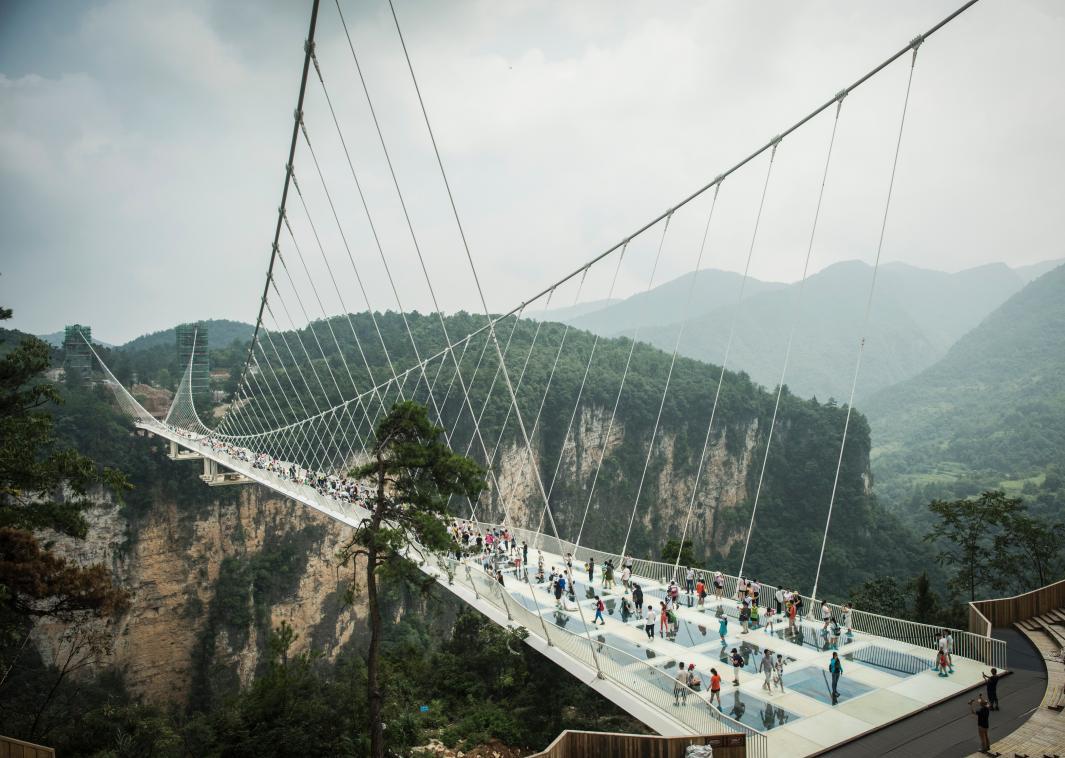 China’s Zhangjiajie Grand Canyon Glass Bridge is not for the faint of ...