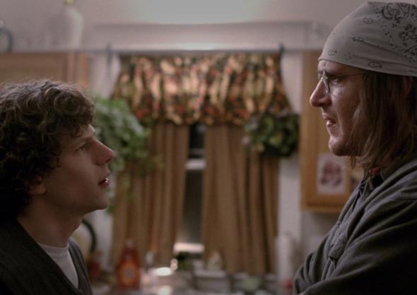 Still of Jesse Eisenberg and Jason Segel in The End of the Tour.