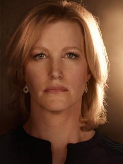 Skyler White and Breaking Bad: Stop hating TV wives