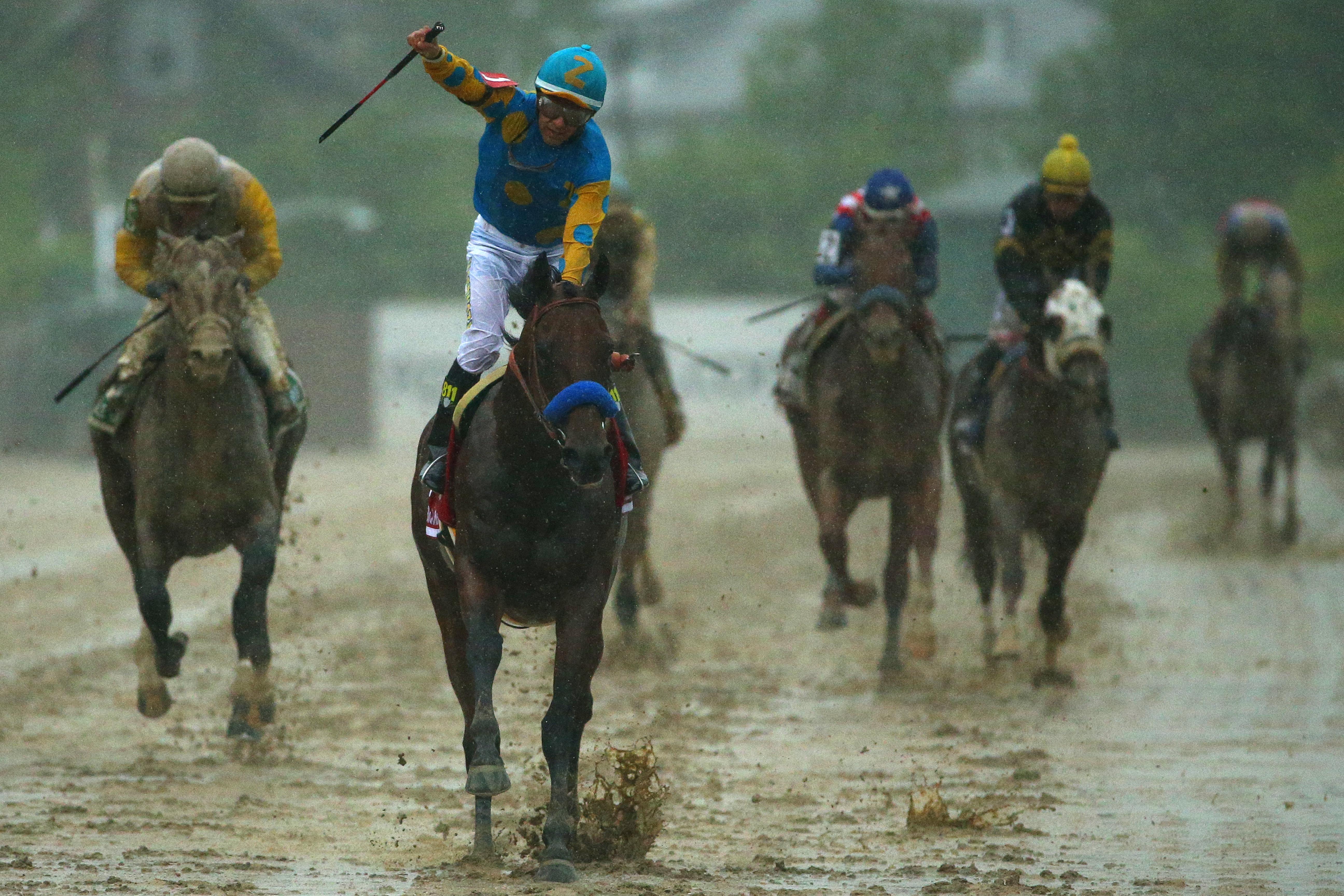 American Pharoah is one step from Triple Crown after Preakness