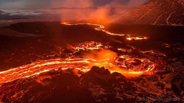 Polsky Tolbachikt eruption: Russian volcano video and pictures show ...