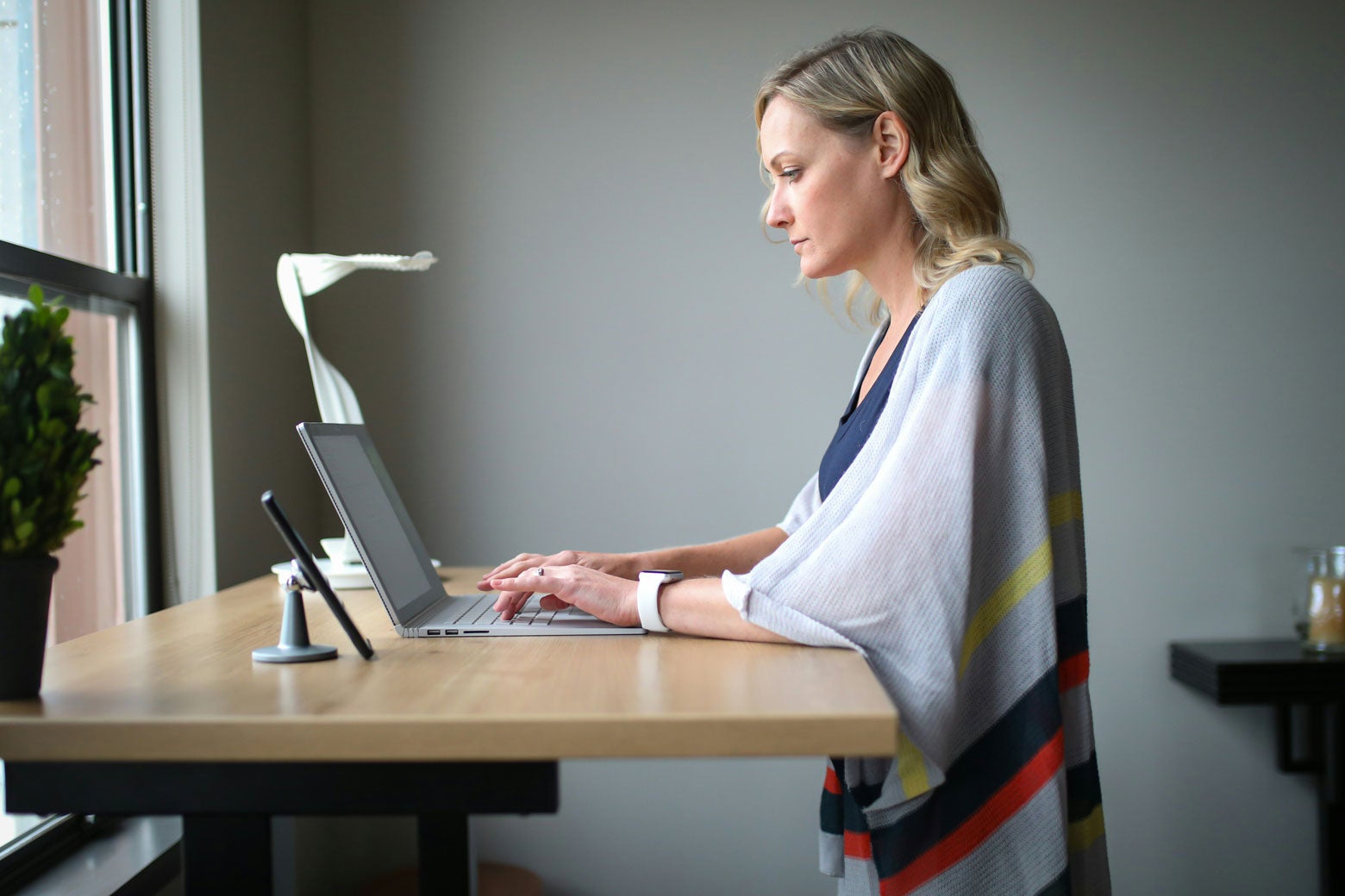 Are standing desks good for you? They’re not a magic bullet.