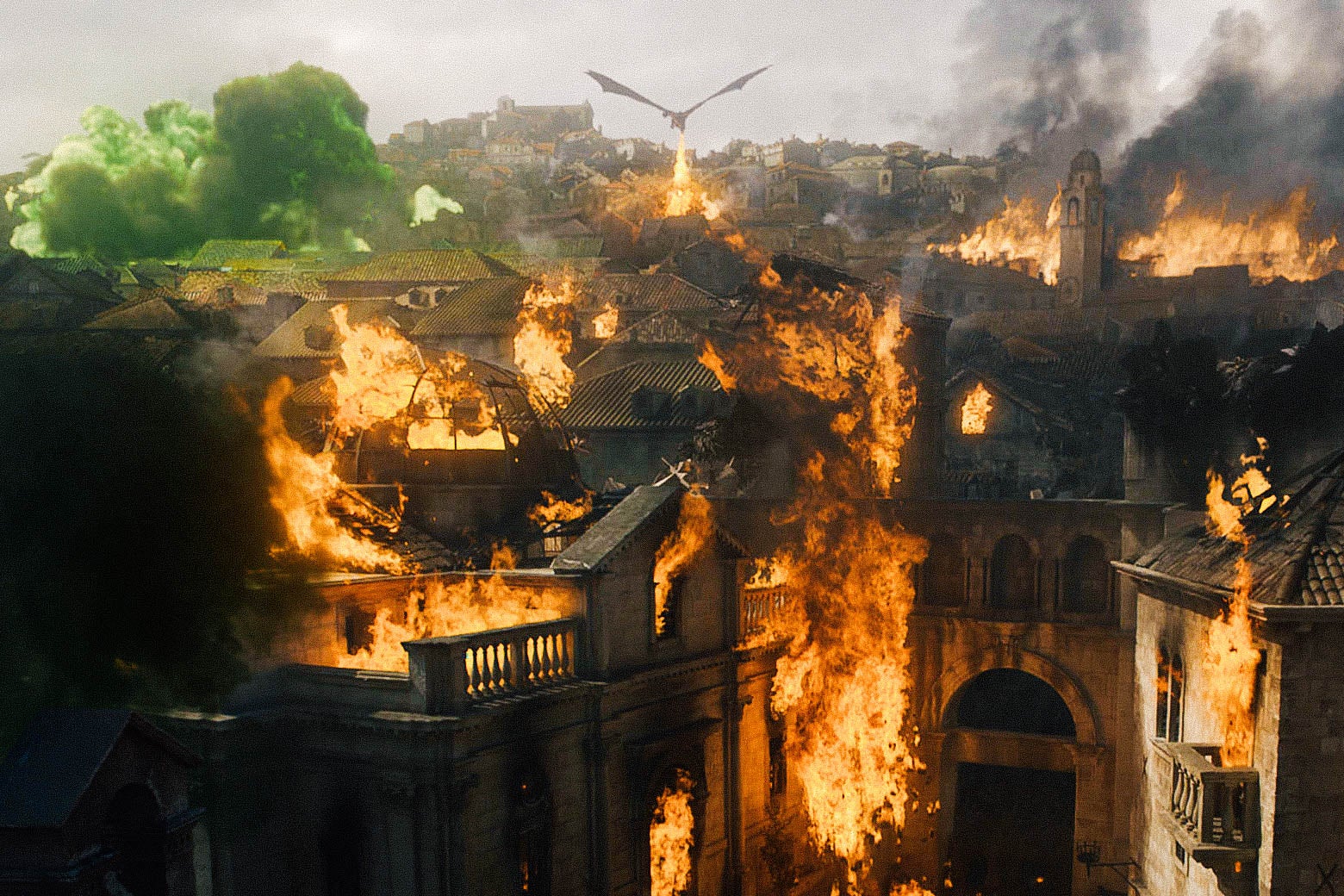 A dragon torches King's Landing.