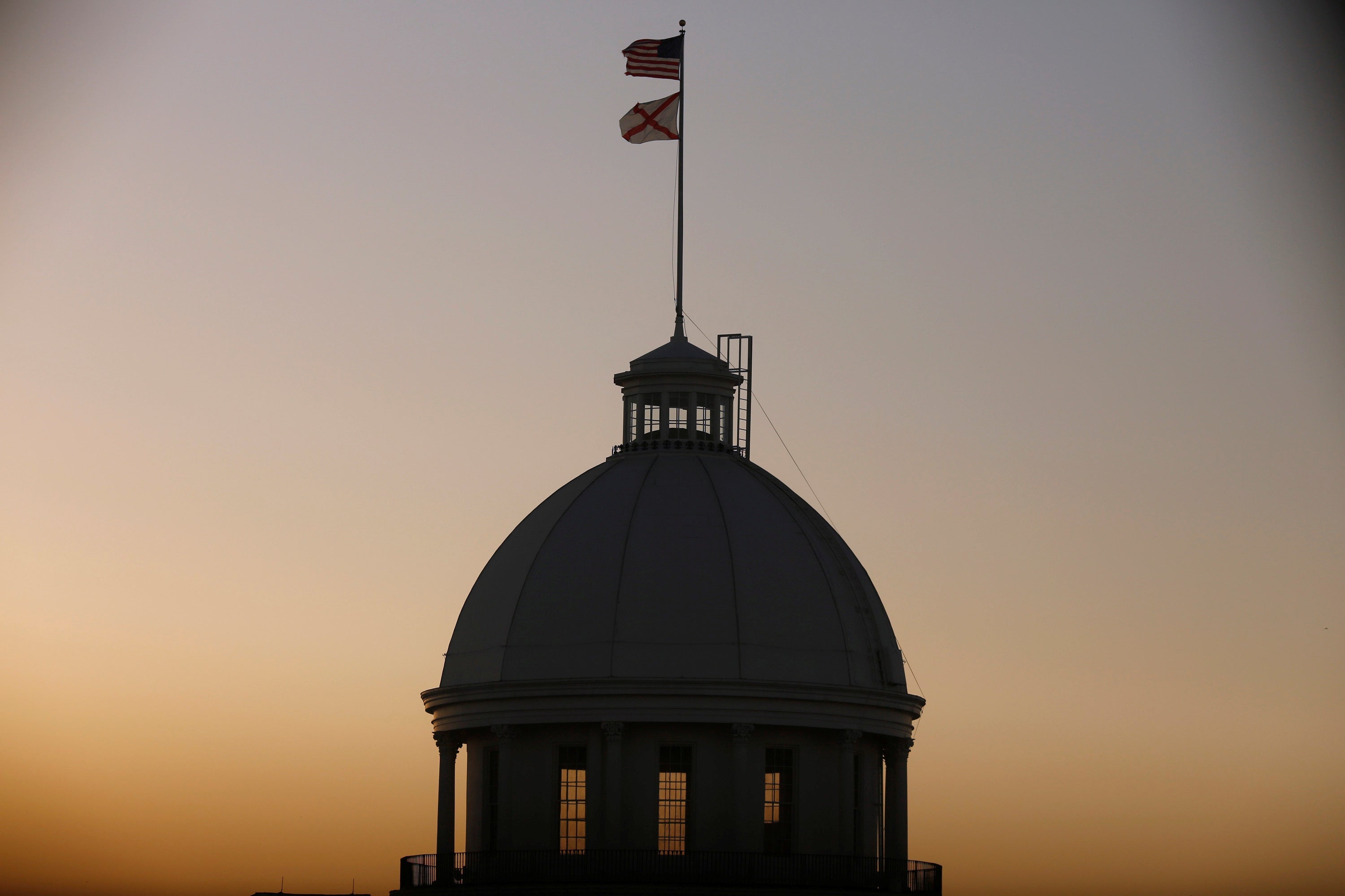 Silhouette of the Alabama State Capitol dome