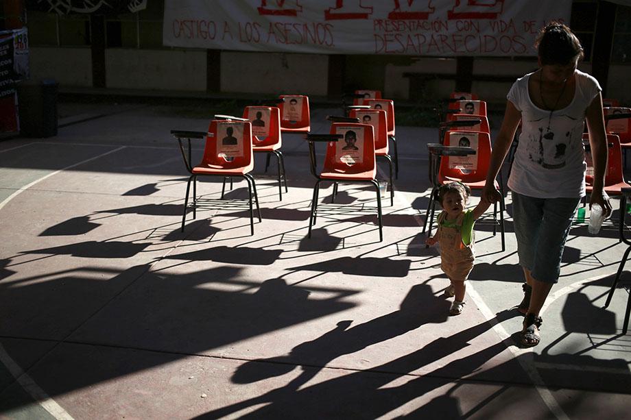 the 43 missing trainee teachers of the Ayotzinapa teachers.