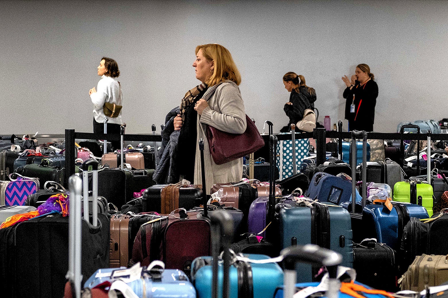 TikToker Calls Out Southwest Agent For Leaning on Baggage Scale