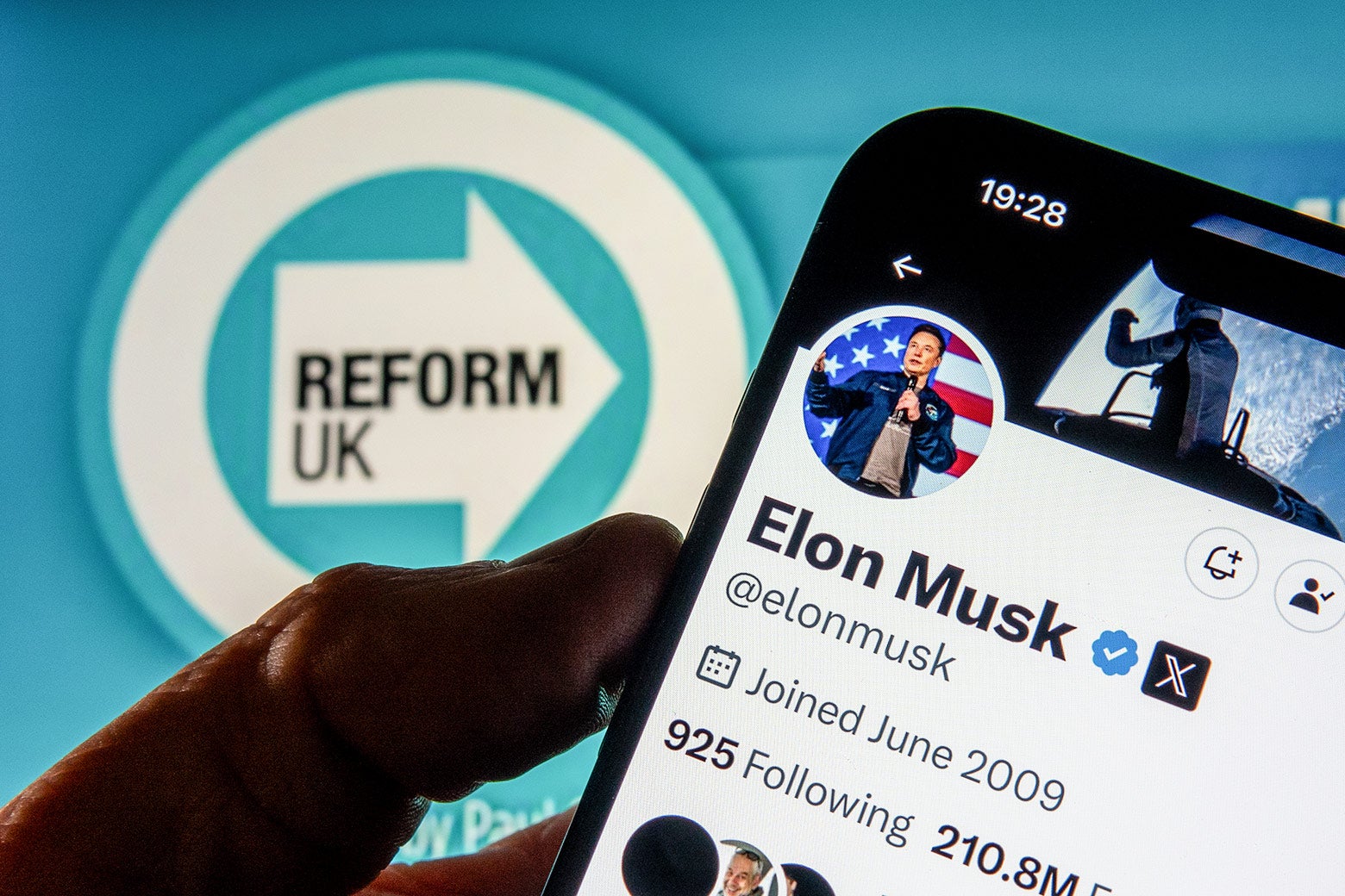 Image for article I Know What Elon Musk Is Up To in the U.K. Unfortunately, Its Very Embarrassing for Him.