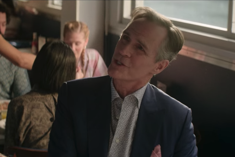 Howard McGillin orders at a crowded diner.