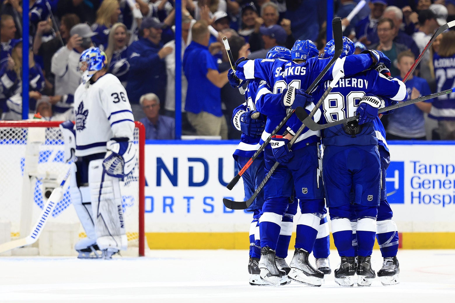 Lightning vs Leafs Game 7 Odds and Pick - Toronto Favored to Break the  Curse in NHL Playoff Odds