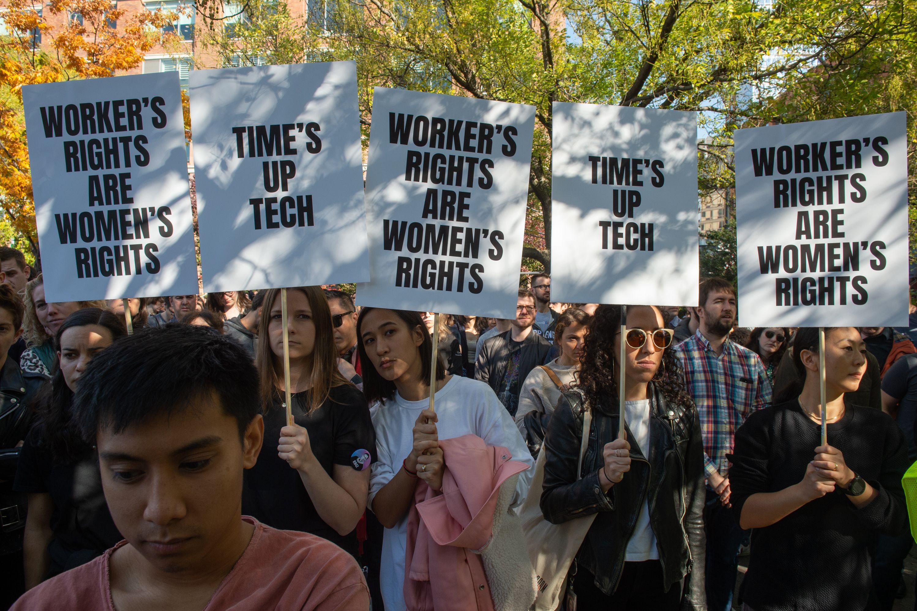 Google employees stage a walkout on November 1, 2018, in New York, over sexual harassment. - A Google Walkout For Real Change account that sprang up on Twitter on October 31 called for employees and contractors to leave their workplaces at 11:10am local time around the world on Thursday. Tension has been growing over how the US-based tech giant handles sexual harassment claims. (Photo by Bryan R. Smith / AFP)        (Photo credit should read BRYAN R. SMITH/AFP/Getty Images)