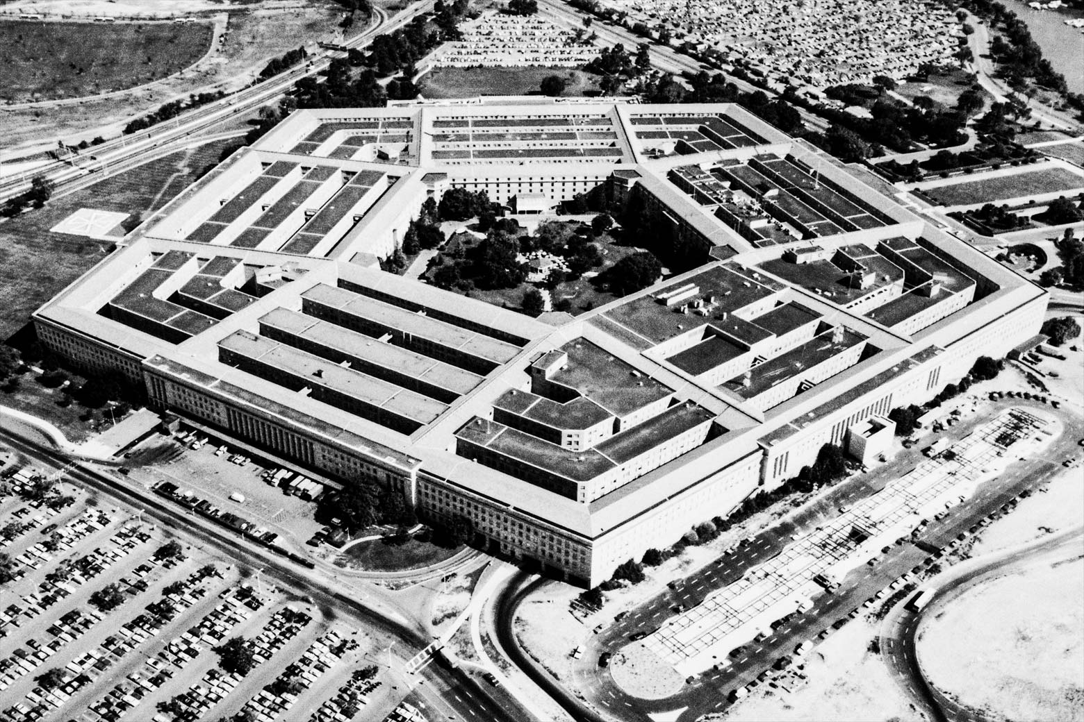 An aerial black-and-white photo of the Pentagon.